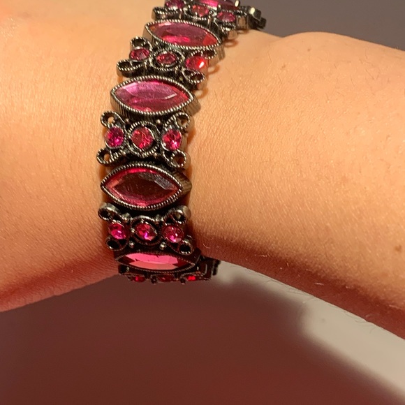 Bracelet with dark pink gems - Picture 2 of 2